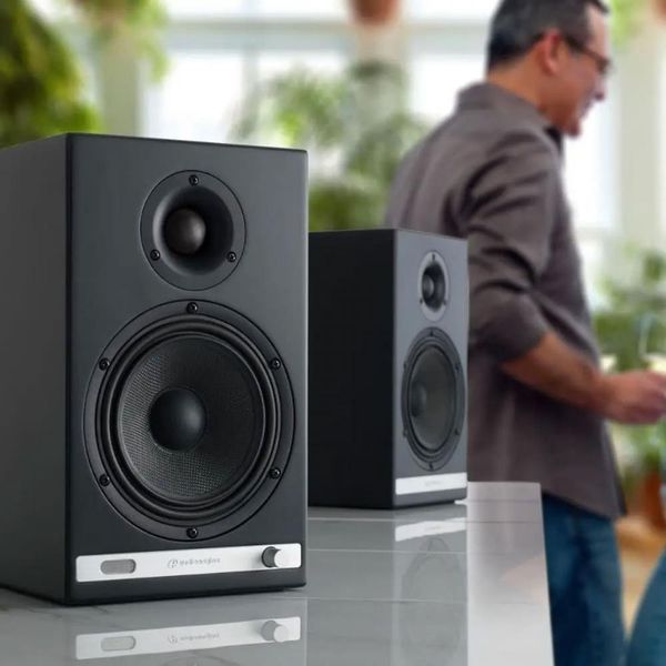 Моноблочна акустична система AudioEngine HD6 Black 029093 фото