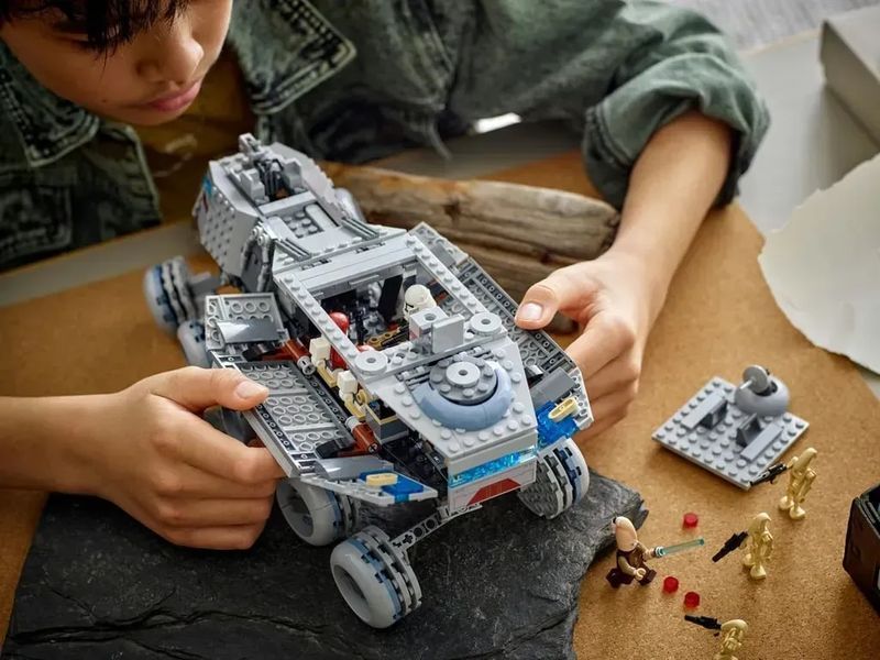 Блоковий конструктор LEGO Star Wars Джаггернаут Великої армії Республіки (75413) 613416 фото