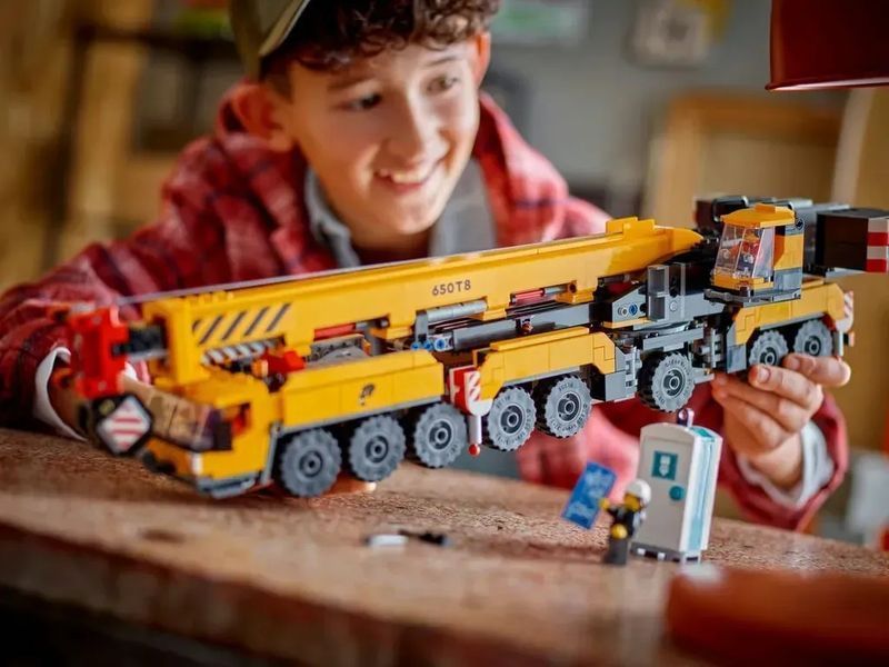 Блочный конструктор LEGO City Желтый мобильный строительный кран (60409) 613384 фото