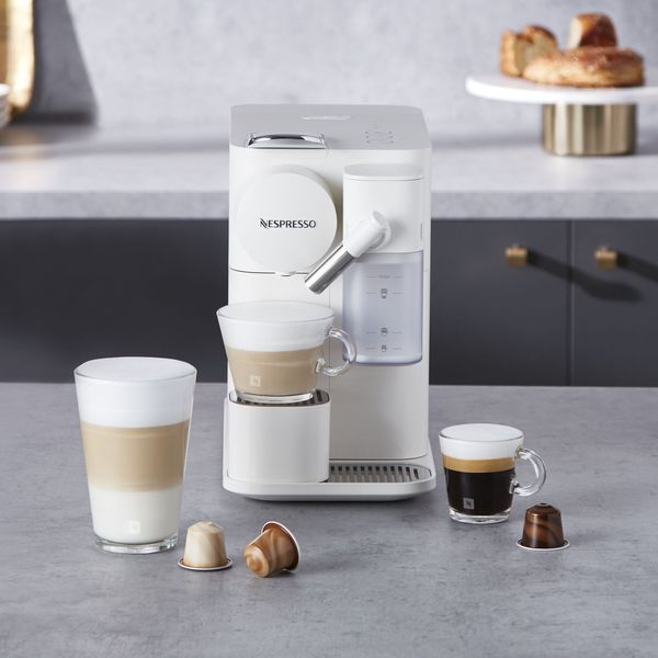 Кофемашина DELONGHI Nespresso Lattissima One EN510.W Белый 467076 фото