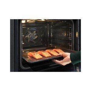 Духовка электрическая Electrolux EOB8S39WX 011289 фото