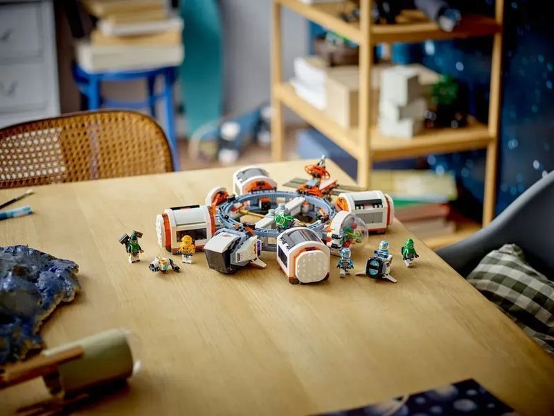 Блоковий конструктор LEGO City Модульна космічна станція (60433) 613378 фото