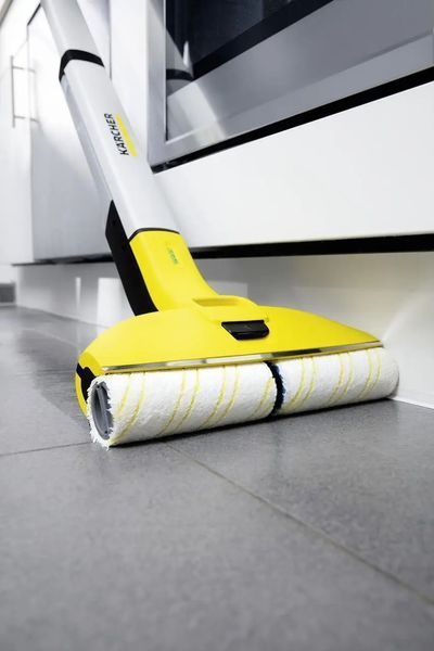 Миючий пилосос (Електрошвабра) Karcher EWM 2 (1.056-300.0) 021277 фото
