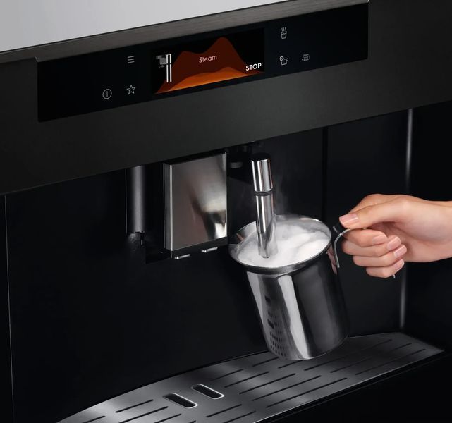 Кавомашина автоматична Electrolux KBC85T 606132 фото
