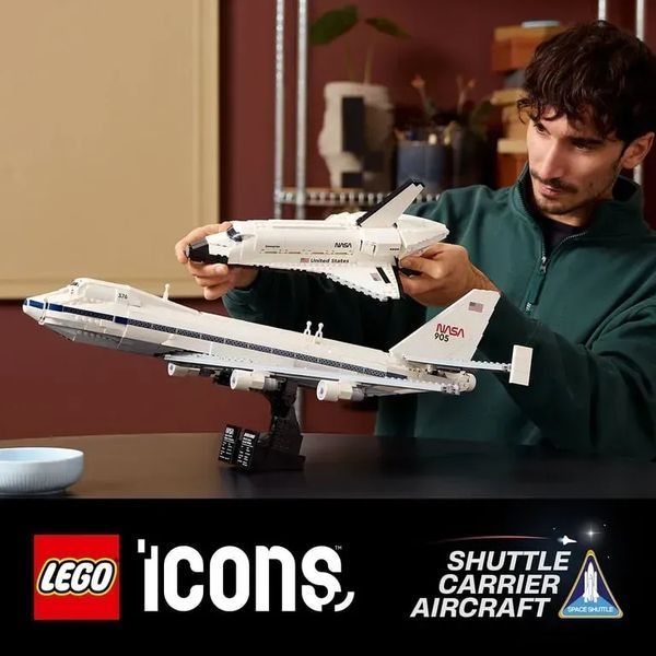 Блочный конструктор LEGO Icons Самолет-носитель шаттлов (10360) 613502 фото