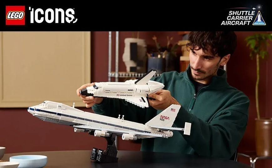 Блочный конструктор LEGO Icons Самолет-носитель шаттлов (10360) 613502 фото