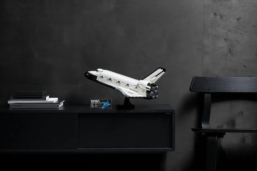 Блоковий конструктор LEGO Creator Космічний шаттл NASA Discovery (10283) 613489 фото