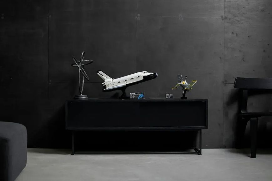 Блоковий конструктор LEGO Creator Космічний шаттл NASA Discovery (10283) 613489 фото
