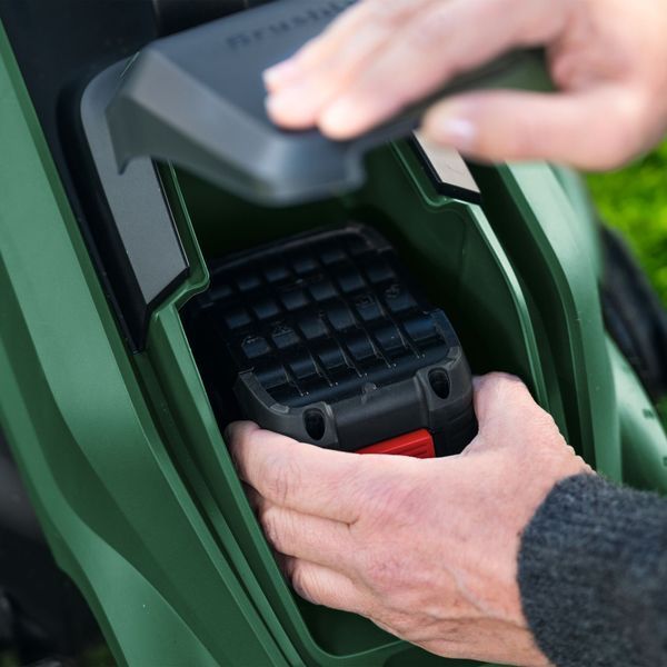 Акумуляторна газонокосарка BOSCH Rotak18V-32 06008B9P00 2113328 фото