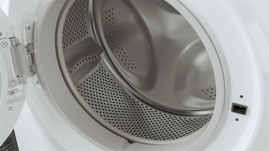 Стиральная машина автоматическая Whirlpool WRSB 7238 BB 035381 фото