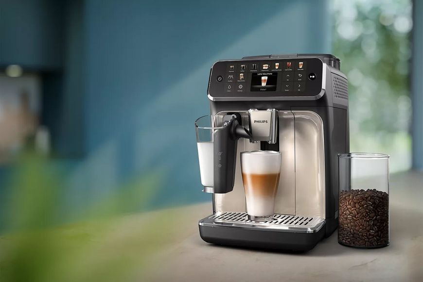 Кавоварка PHILIPS LatteGo 5500 EP5541/50 (Silent Brew) Холодна кава 709546 фото