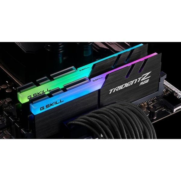 Пам'ять для настільних комп'ютерів G.Skill 64 GB (2x32GB) DDR4 3600 MHz Trident Z RGB (F4-3600C18D-64GTZR) 027763 фото