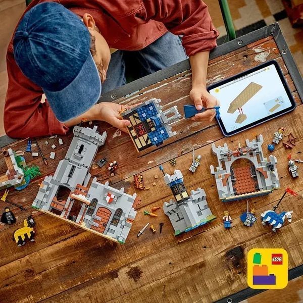 Блочный конструктор LEGO Creator Средневековый замок с рыцарем на коне (31168) 613375 фото