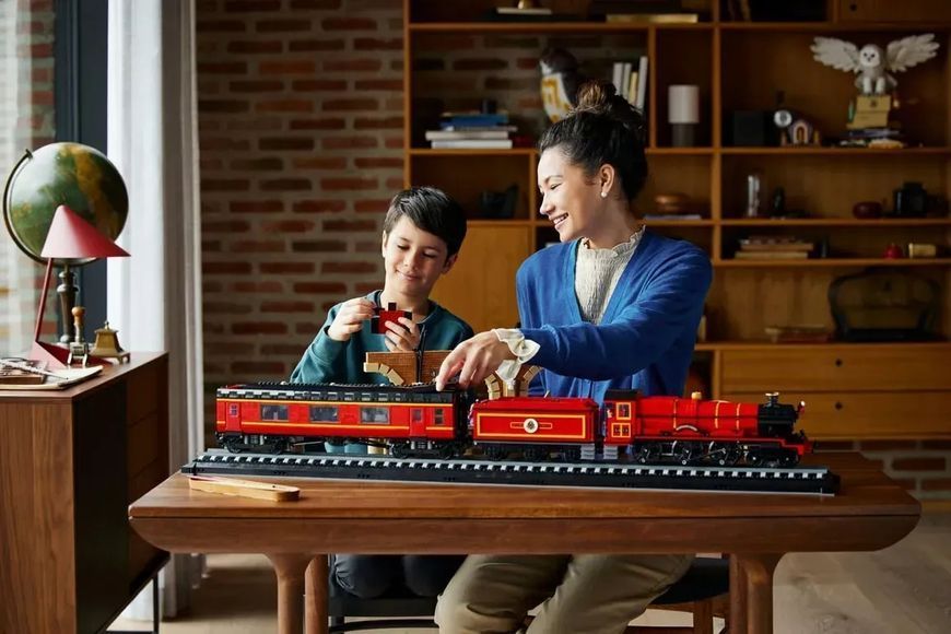 Блоковий конструктор LEGO Harry Potter Хогвартський Експрес (76405) 613539 фото