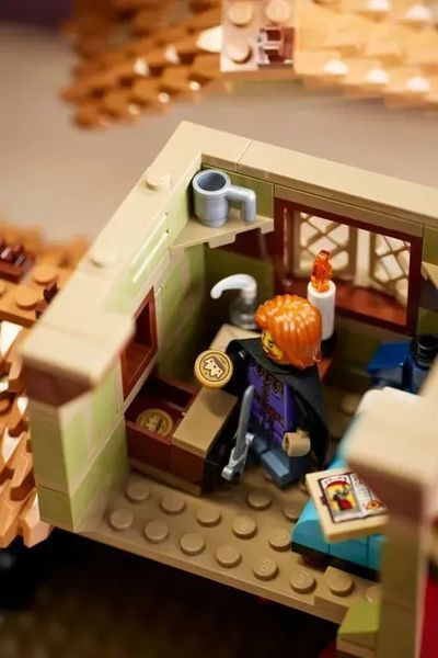 Блоковий конструктор LEGO Icons Середньовічна міська площа (10332) 613500 фото