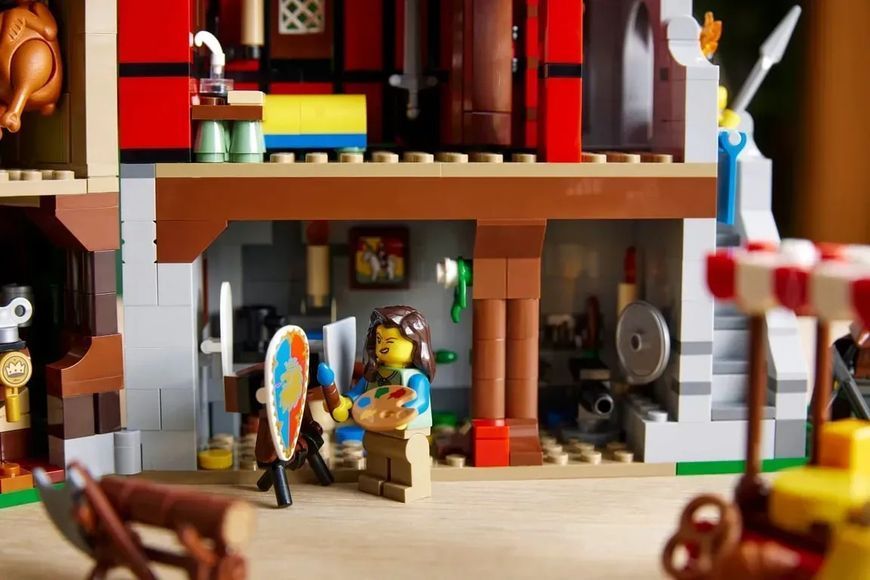 Блоковий конструктор LEGO Icons Середньовічна міська площа (10332) 613500 фото
