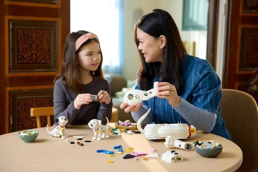 Блоковий конструктор LEGO Disney 101 далматинець (43269) 613396 фото