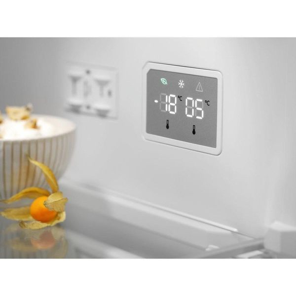 Холодильник з морозильною камерою Electrolux LNT7ME36K2 041100 фото