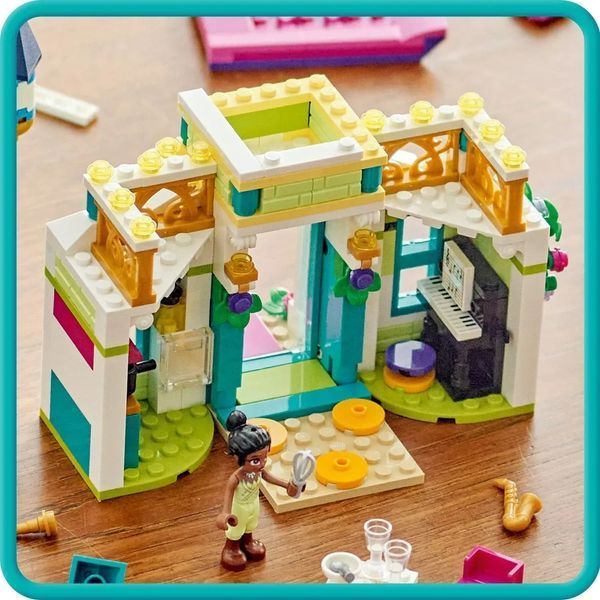 Блоковий конструктор LEGO Disney Princess Пригода діснеївської принцеси на ярмарку (43246) 613921 фото