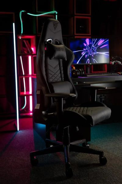 Компьютерное кресло для геймера Sense7 Spellcaster Black/Red 018800 фото