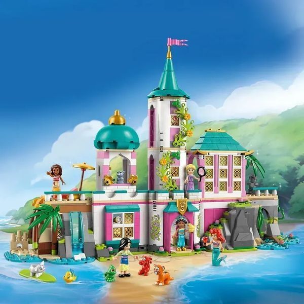 Блоковий конструктор LEGO Disney Замок принцеси та королівські улюбленці (43267) 613373 фото