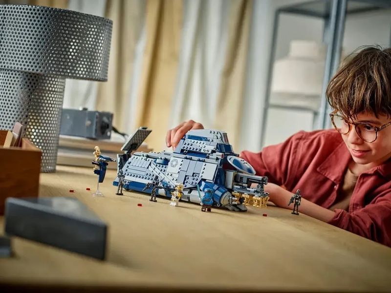 Блоковий конструктор LEGO Star Wars Сепаратистський транспорт у битві під Фелуцією (75435) 613423 фото
