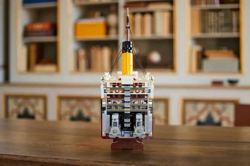 Блочный конструктор LEGO Icons Титаник (10294) 613540 фото