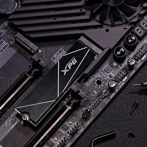 SSD накопичувач Adata XPG Gammix S70 Blade 1 TB (AGAMMIXS70B-1T-CS) 000629 фото