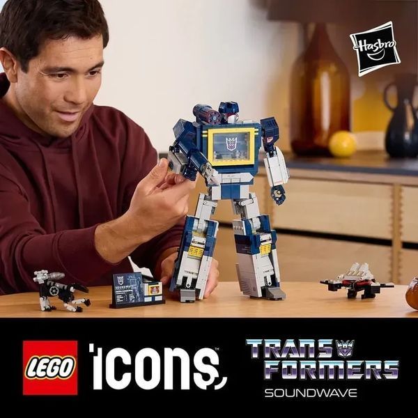Блочный конструктор LEGO Icons Трансформеры: Саундвейв (10358) 613445 фото