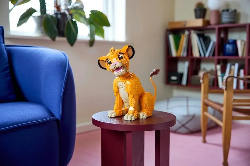 Блочный конструктор LEGO Disney Юный король Лев Симба (43247) 613387 фото