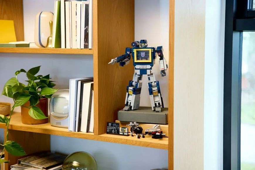 Блочный конструктор LEGO Icons Трансформеры: Саундвейв (10358) 613445 фото