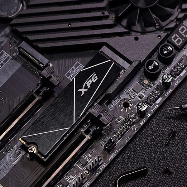 SSD накопитель Adata XPG Gammix S70 Blade 2 TB (AGAMMIXS70B-2T-CS) 000630 фото