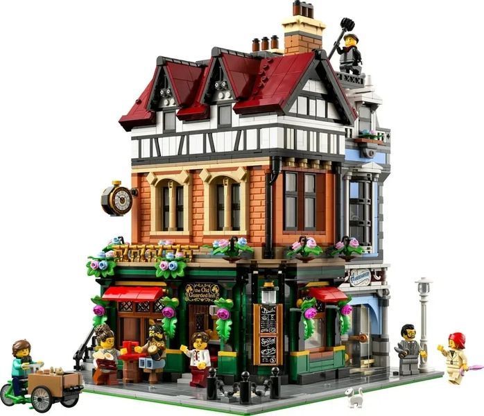 Блоковий конструктор LEGO Icons Тюдорівський куточок (10350) 613496 фото