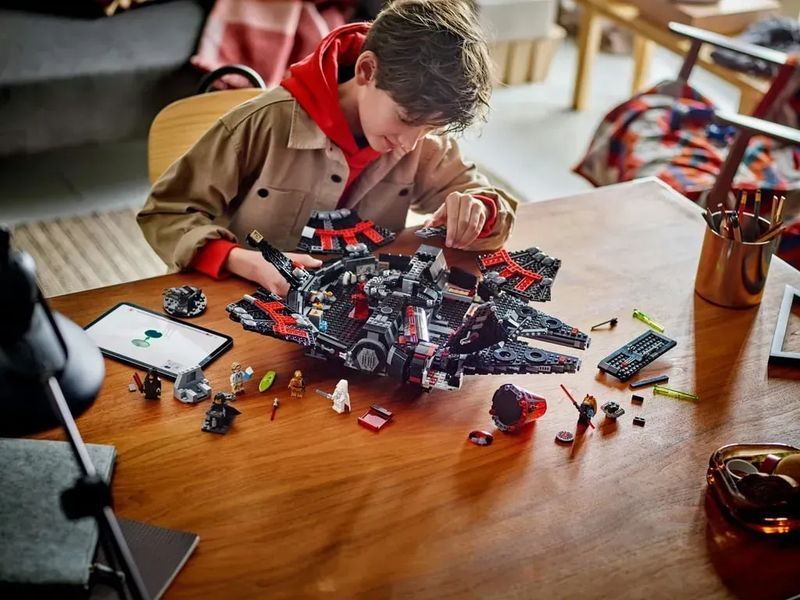 Блочный конструктор LEGO Star Wars Темный сокол (75389) 613435 фото