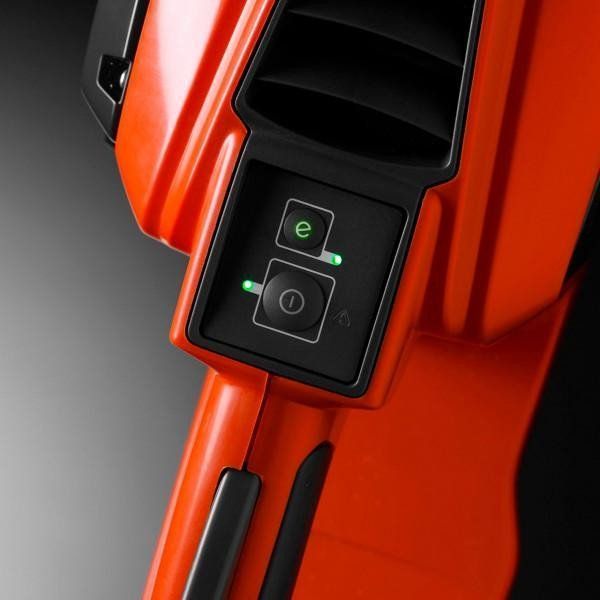 Аккумуляторная пила Husqvarna 330i (9678937-12) 004534 фото