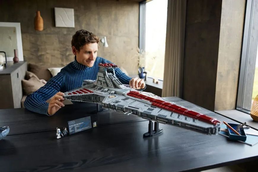 Блочный конструктор LEGO Star Wars Ударный крейсер типа Венатор (75367) 613536 фото