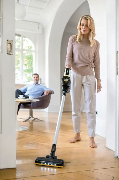 Вертикальний + ручний пилосос (2в1) Karcher VC 7 Cordless yourMax (1.198-710.0) 577550ua фото
