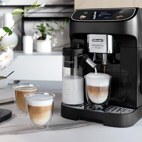 Кофемашина автоматическая Delonghi Magnifica Plus ECAM 320.60.B 016378 фото