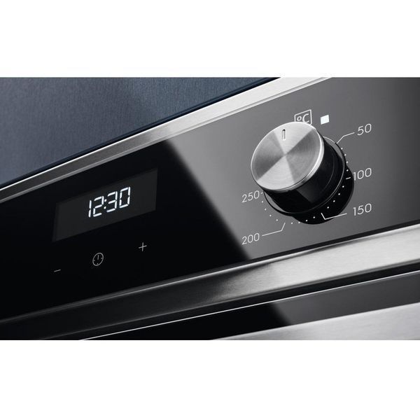 Духовка электрическая Electrolux EOD5H70BX 011303 фото