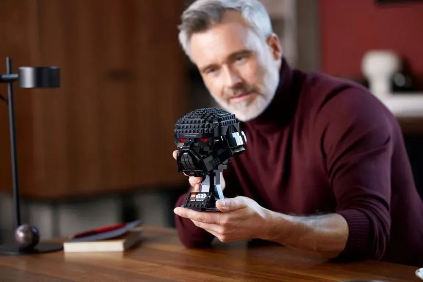 Блочный конструктор LEGO Star Wars Шлем темного штурмовика (75343) 613389 фото