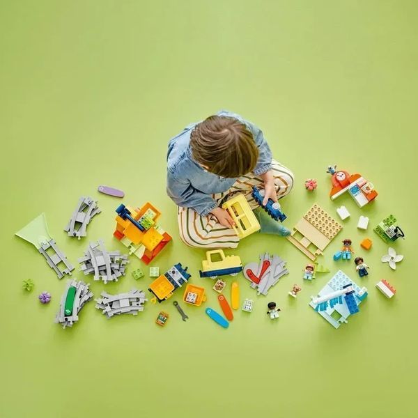 Блоковий конструктор LEGO Duplo Town Великий інтерактивний громадський потяг (10428) 613394 фото