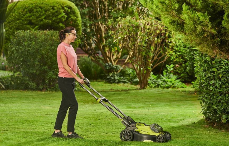 Акумуляторна газонокосарка RYOBI ONE+ RY18LMX40C-0 1074367 фото