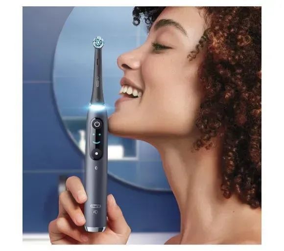 Електрична зубна щітка Oral-B iO Series 9N Black Onyx 362169 фото