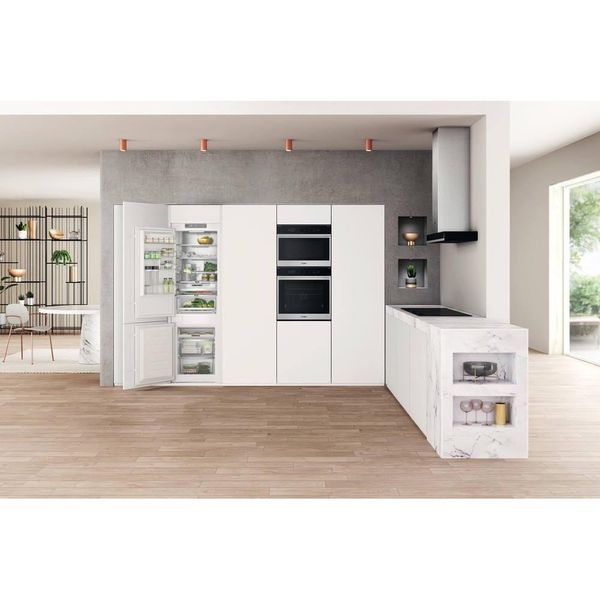 Холодильник з морозильною камерою Whirlpool WHC18 T573 041581 фото