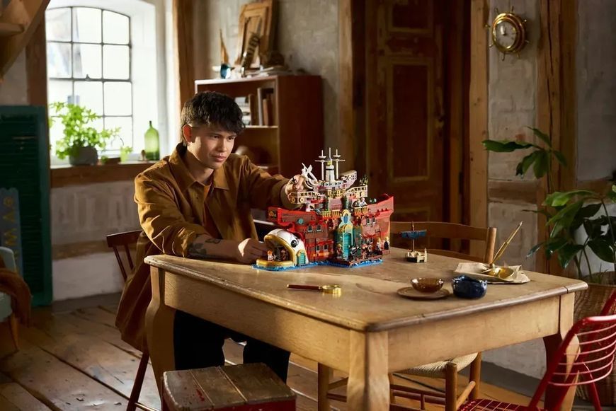 Блоковий конструктор LEGO One Piece Плавучий ресторан Бараті (75640) 613492 фото