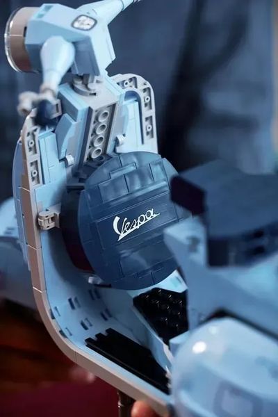 Авто-конструктор LEGO Icons Vespa 125 (10298) 613350 фото