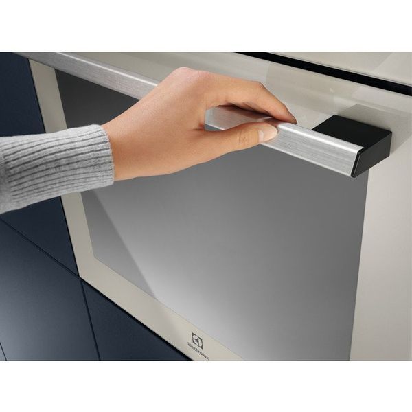 Духовка электрическая Electrolux LOE7C31S 011355 фото