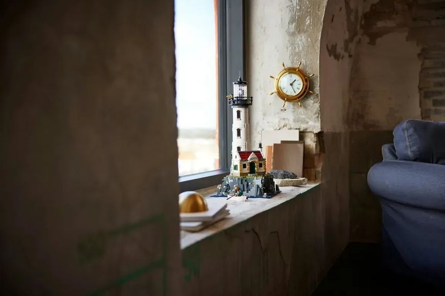 Блочный конструктор LEGO Ideas Моторизованный маяк (21335) 613510 фото