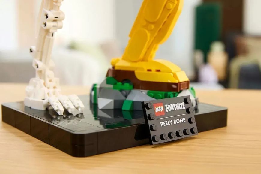 Блоковий конструктор LEGO Fortnite Peely Bone (77072) 613305 фото