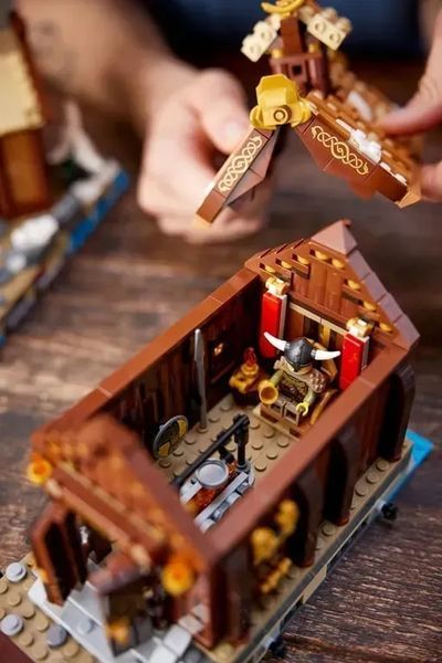 Блочный конструктор LEGO Ideas Деревня викингов (21343) 613441 фото
